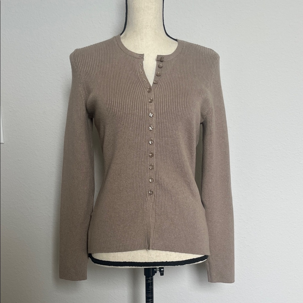 Abercrombie Women's Taupe Ribbed Button-Front Sweater